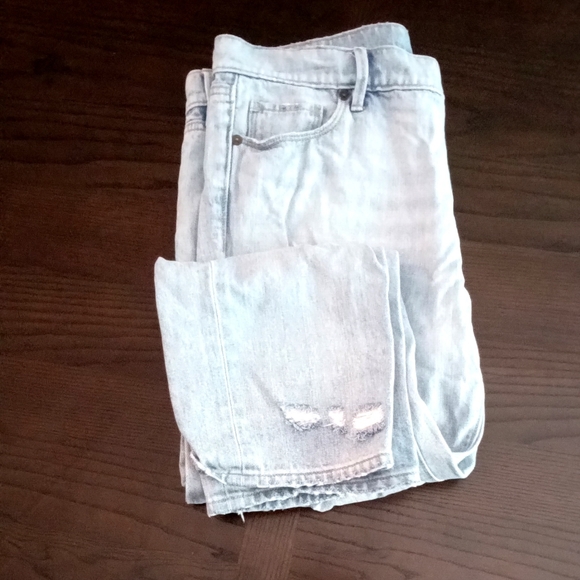 Ann Taylor Loft Distressed Crop Jeans - Picture 4 of 7